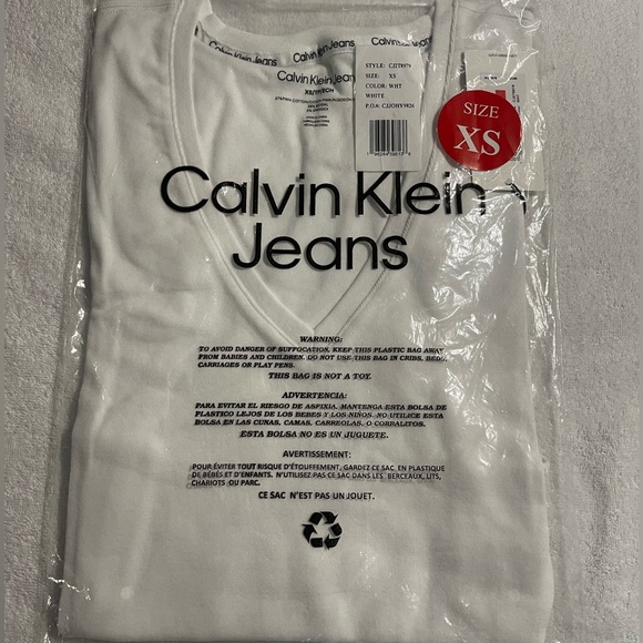 Calvin Klein Jeans Women's Cap-Sleeve V-Neck Bodysuit - White - Picture 4 of 9